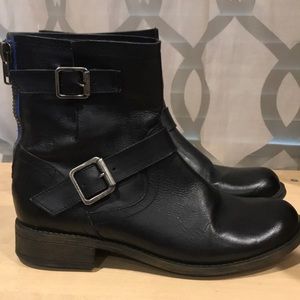 Steve Madden Ankle Black leather boots size 8.5